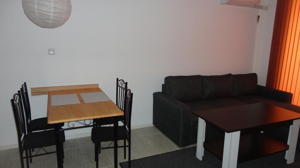 Apartment In Green Beach Resort Kavatsi ソゾポル エクステリア 写真