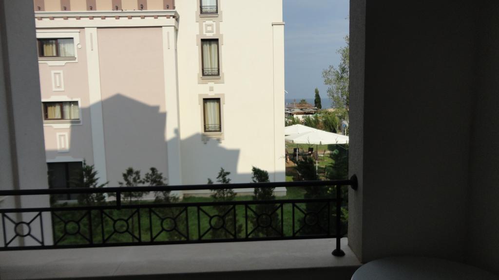 Apartment In Green Beach Resort Kavatsi ソゾポル エクステリア 写真