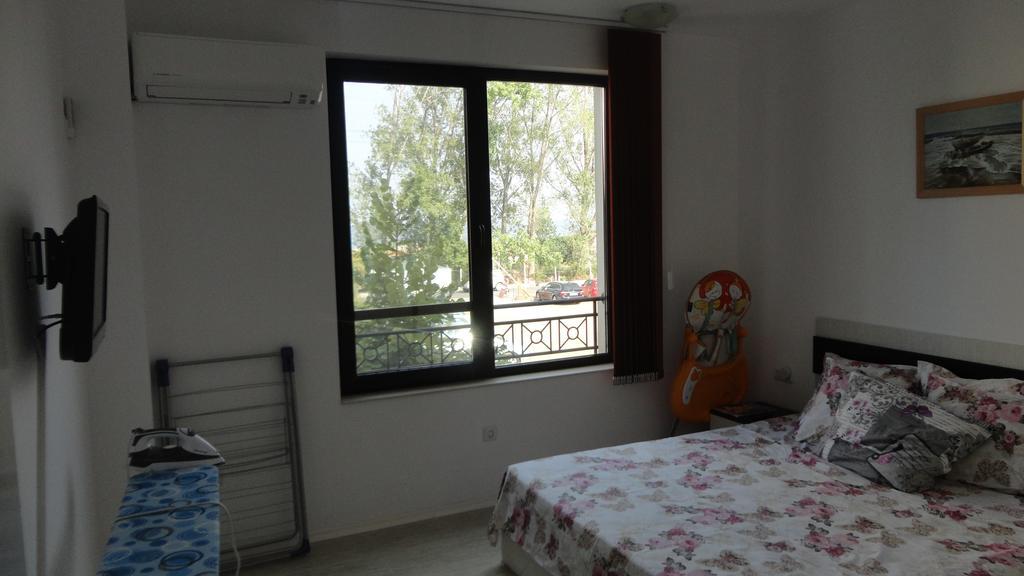 Apartment In Green Beach Resort Kavatsi ソゾポル エクステリア 写真